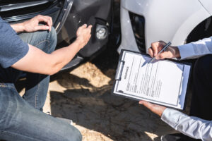 Dealing With Insurance Companies After a Tucson Car Accident