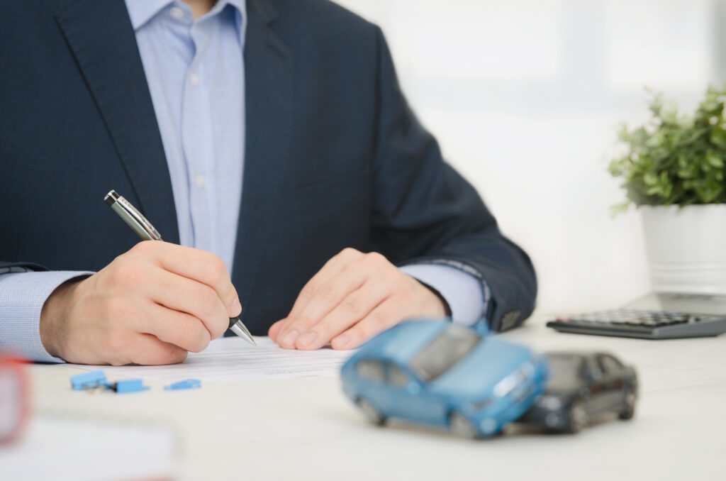 What Does a Phoenix Car Accident Lawyer Do?