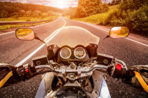 ¿Por qué contratar a AJ Law, PLC para mi caso de accidente de moto en Glendale, Arizona?